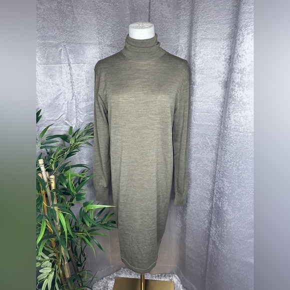 NEW Uniqlo Women’s U Merino-Blend Turtleneck Sweater Dress Khaki Sz XS - Picture 2 of 11